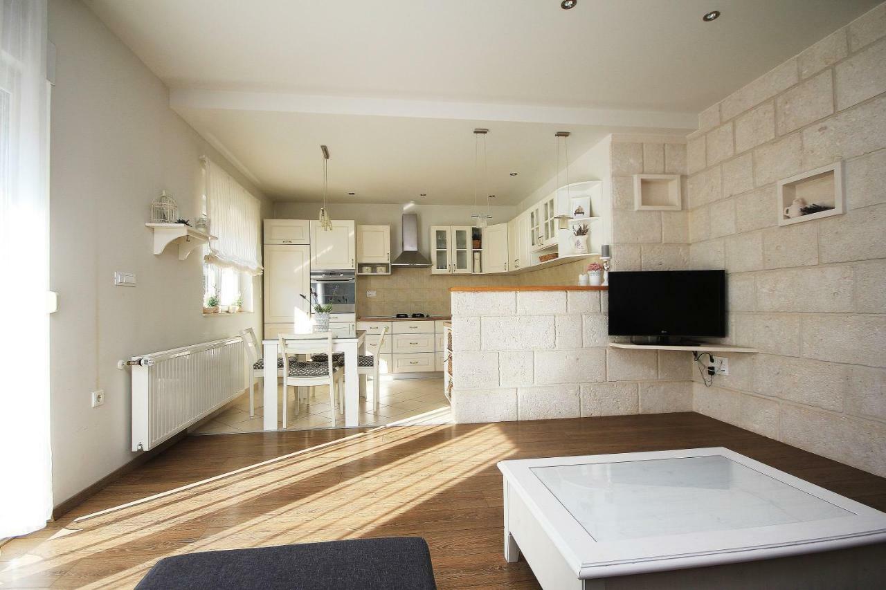 Apartmani Sulenta Tucepi Ngoại thất bức ảnh