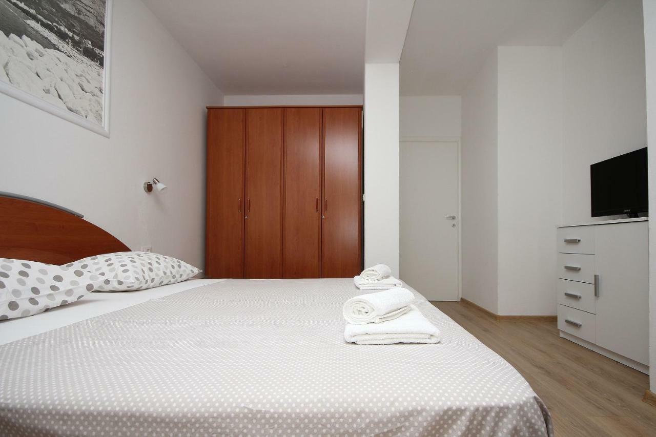 Apartmani Sulenta Tucepi Ngoại thất bức ảnh